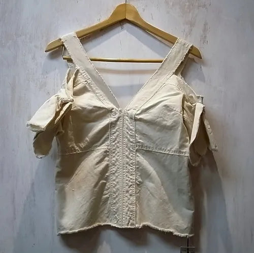 LI HUA | Open Shoulder Cut Off Blouse