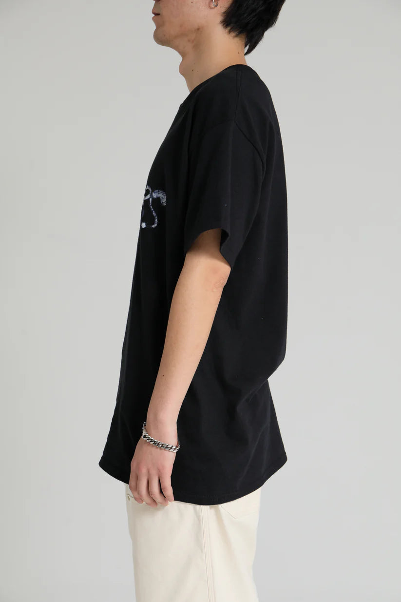 DELUXE【DELUXE x THE Warriors】LOGO TEE
