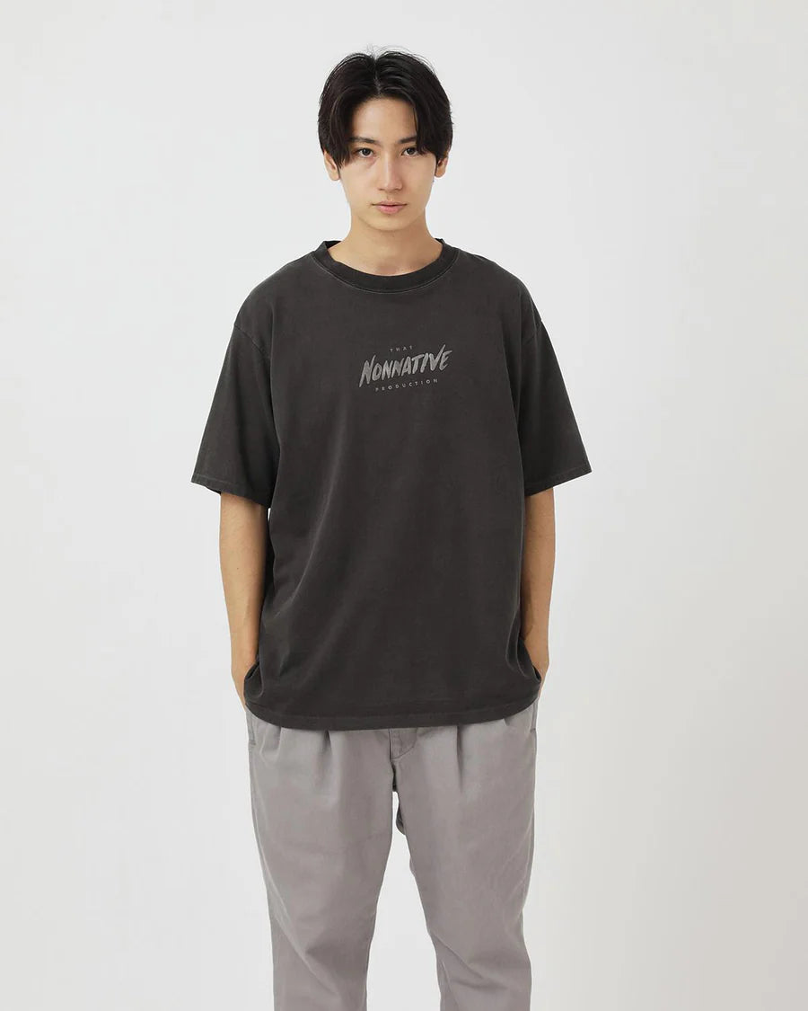 nonnative | DWELLER S/S TEE "THAT NONNATIVE PRODUCTION”
